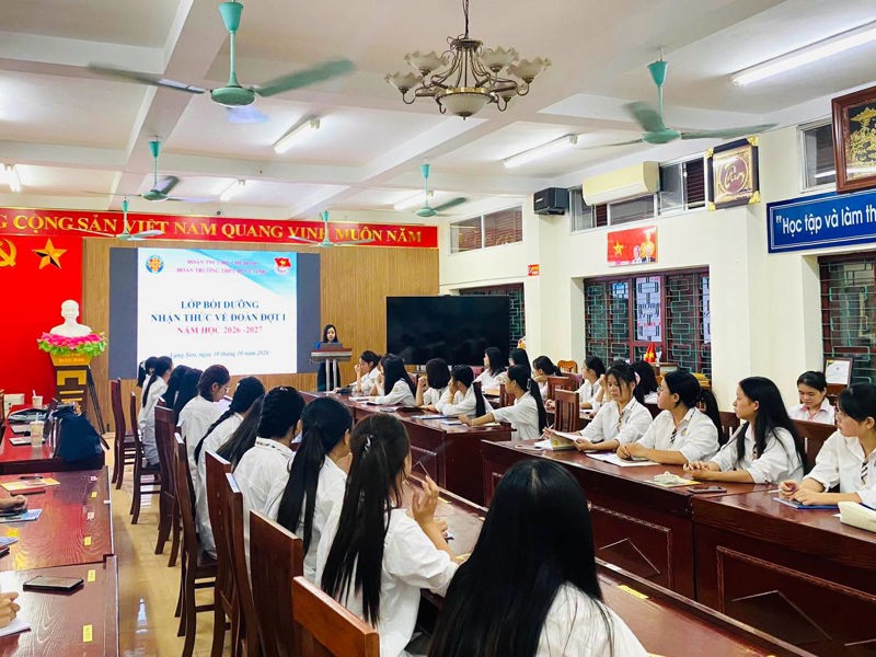 ĐOÀN TRƯỜNG THPT DTNT TỈNH LẠNG SƠN TỔ CHỨC LỚP BỒI DƯỠNG NHẬN THỨC VỀ ĐOÀN ĐỢT 1, NĂM HỌC 2026 – 2027